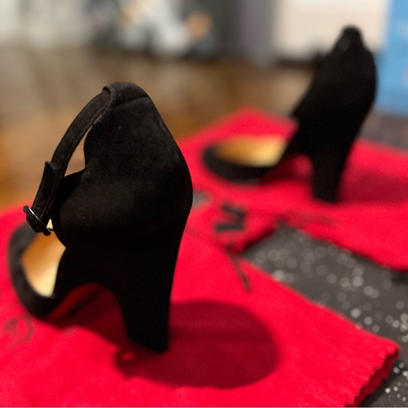 Christian Louboutin Aketi 100 Veau Velours Black wedge shoes in size 38